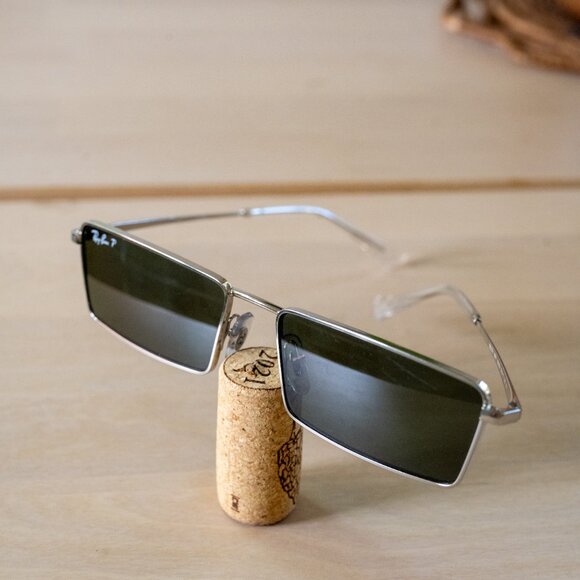 Ray-Ban Emy Bio-Based – Polished Silver Frame, Dark Lenses - Picture 3 of 8